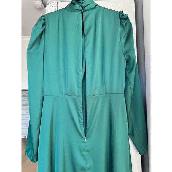Alexia Admor Dress Sz 8 Emerald Green Satin Midi High Neck Long Sleeve NWT - Picture 3 of 8